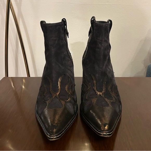 Donald J Pliner Women’s Jody Cowboy Boots Bronze Flames Pointed Toe Size 7 - Picture 2 of 9